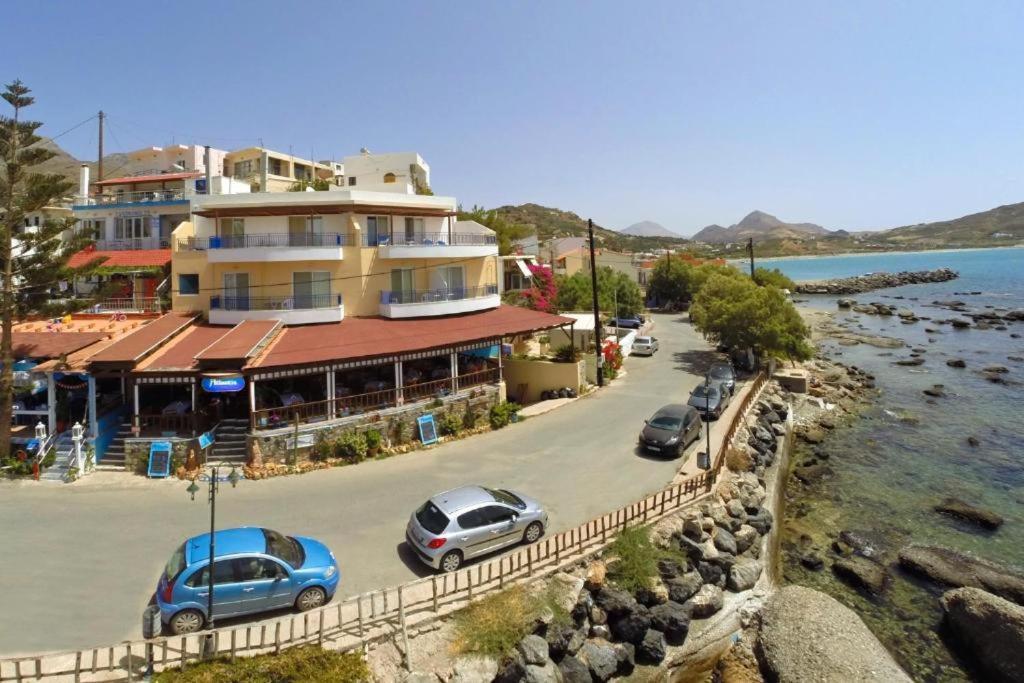 Atlantis Aparthotel Плакиас Екстериор снимка