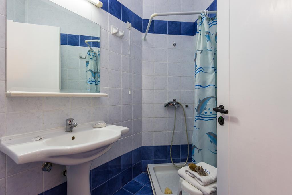 Atlantis Aparthotel Плакиас Екстериор снимка