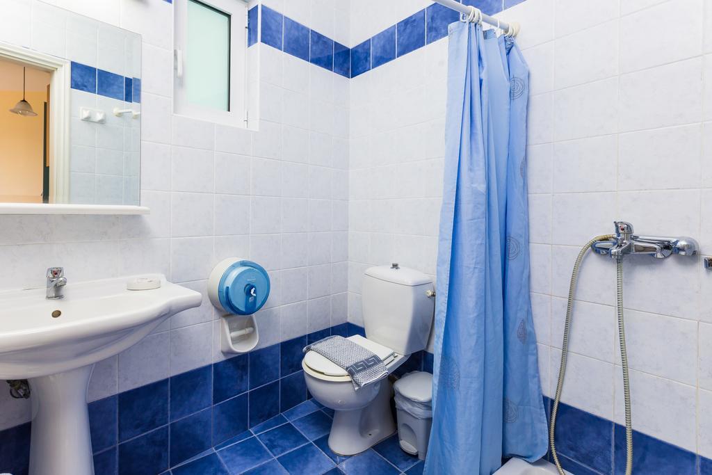 Atlantis Aparthotel Плакиас Екстериор снимка